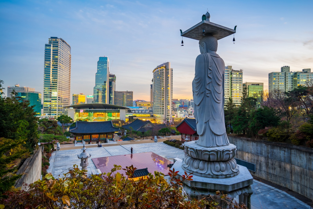 Statue in front of skyline